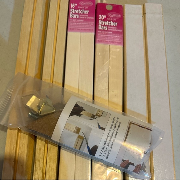 Two sets of 16 x 20 stretcher frames for canvas - Picture 1 of 3